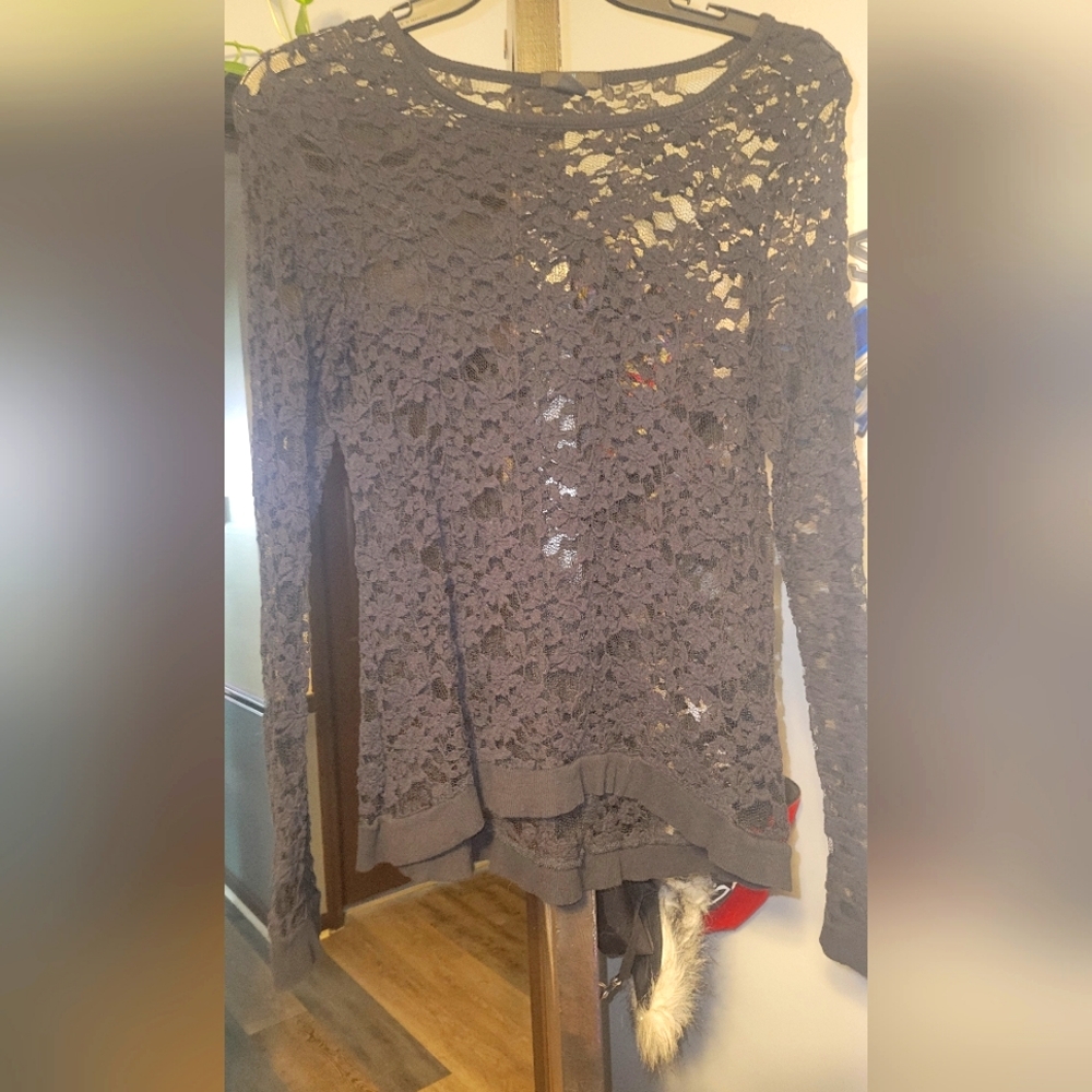 Junior lace long-sleeve